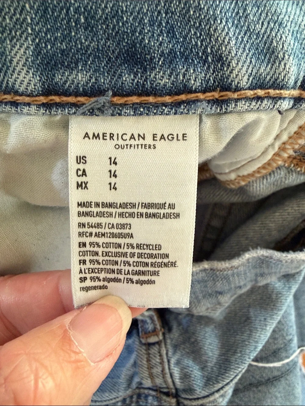 American Eagle Outfitters Light Blue ‘90’s Boyfriend Distressed Shorts Size 14